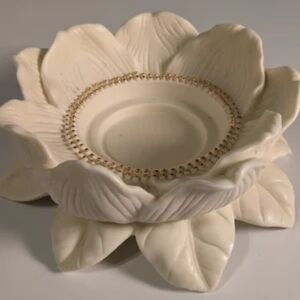 Elegant Cream Lotus Candle Holder